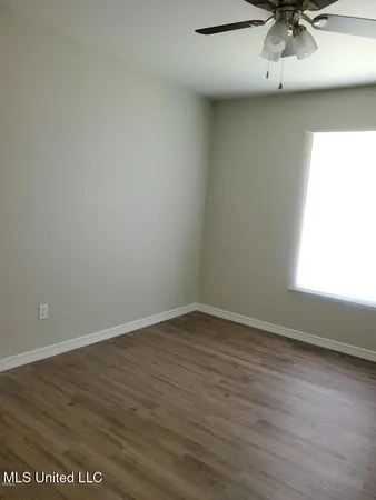 $1,250 | 6075 West Ridley Street, Bay St. Louis, MS 39520