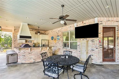 $1,095,000 | 206 Normandy Drive, Folsom, LA 70437