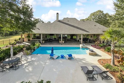 $1,095,000 | 206 Normandy Drive, Folsom, LA 70437