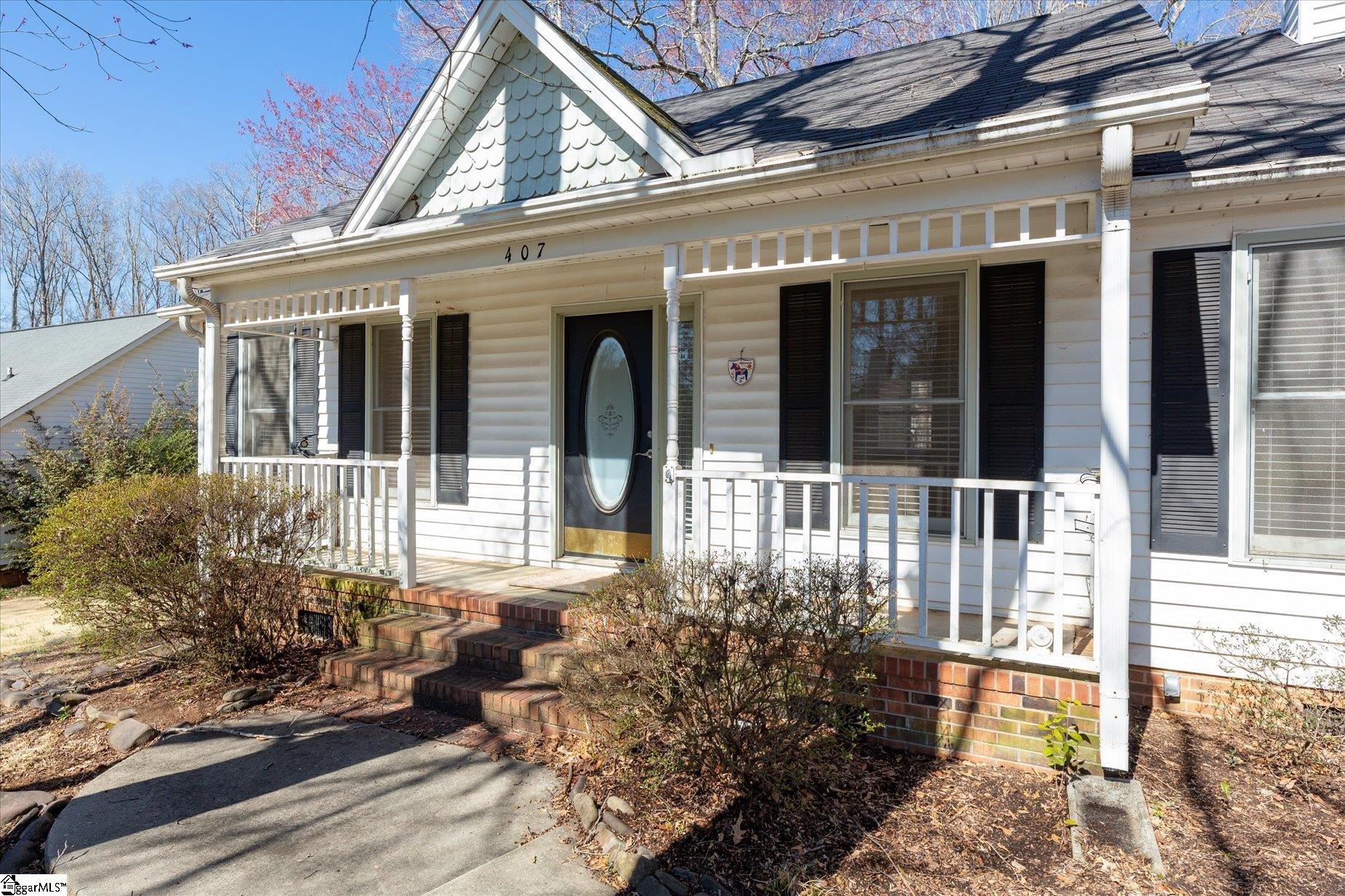 407 Timberview Lane Simpsonville, SC 29681 - Photo 1 of 25 Gallery Image 1
