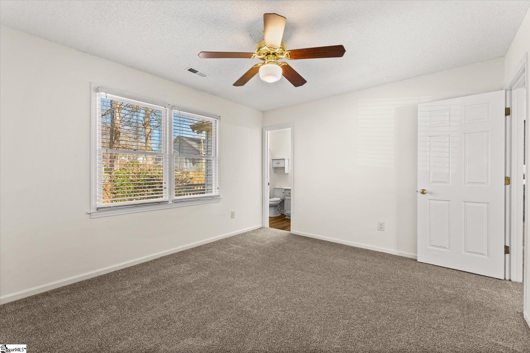 407 Timberview Lane Simpsonville, SC 29681 - Photo 15 of 25 Gallery Image 15