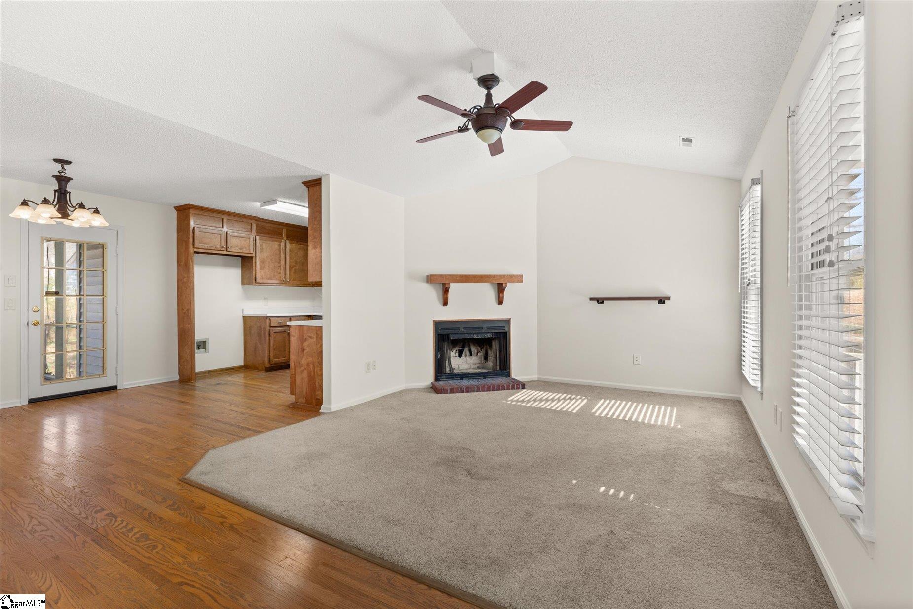 407 Timberview Lane Simpsonville, SC 29681 - Photo 4 of 25 Gallery Image 4