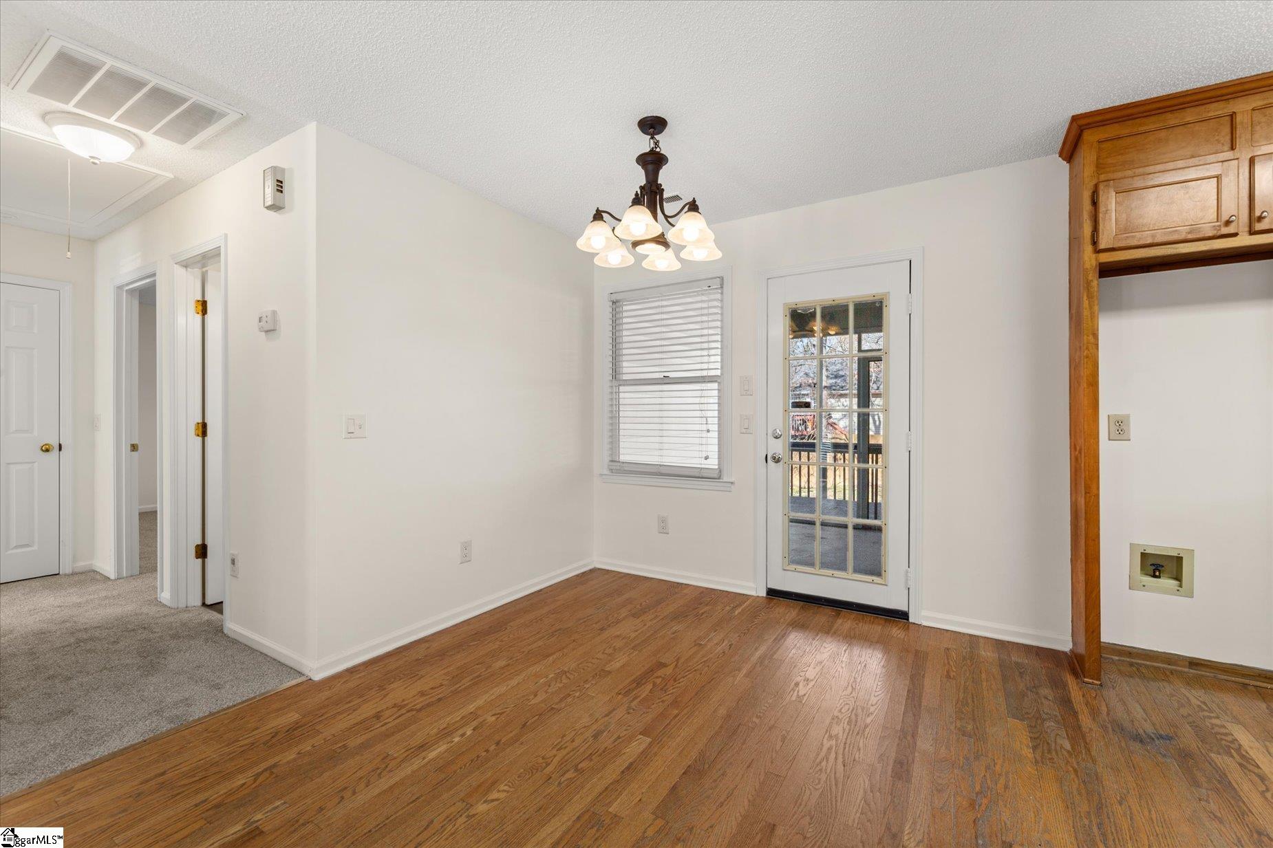 407 Timberview Lane Simpsonville, SC 29681 - Photo 7 of 25 Gallery Image 7