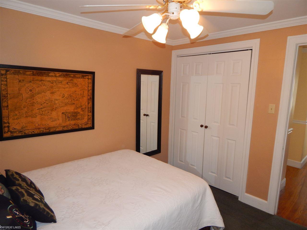 1505 Hampton Road Grosse Pointe Woods, MI 48236 - Photo 25 of 35