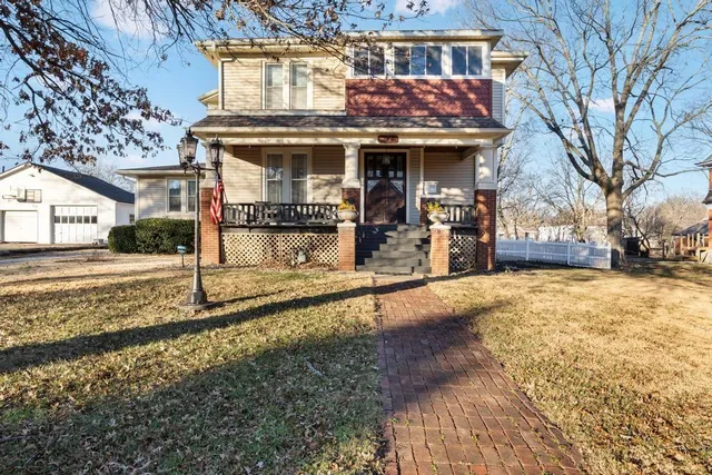 $295,000 | 816 South Crawford Street, Fort Scott, KS 66701