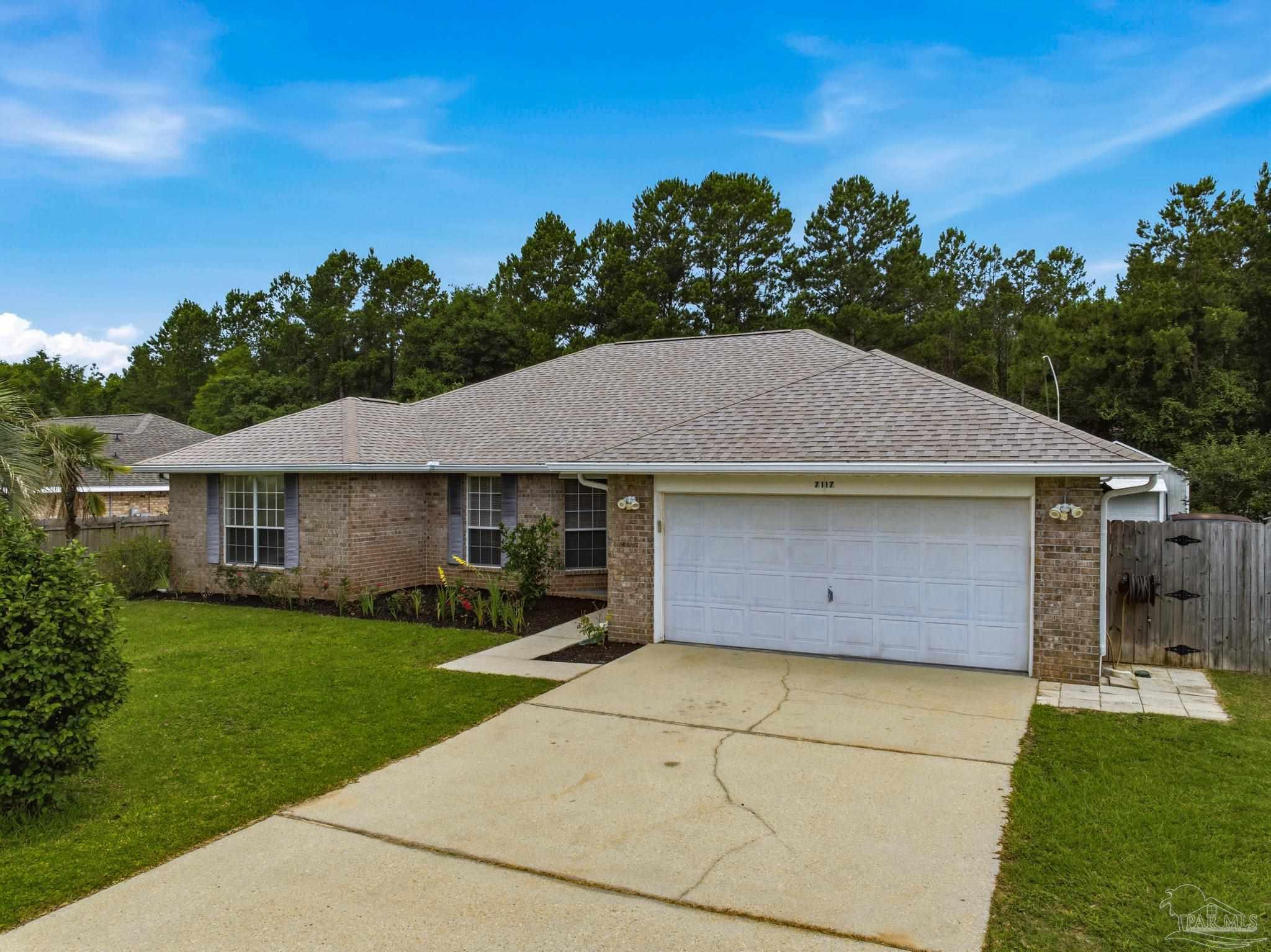 7117 Woodside Road Pensacola, FL 32526 - Photo 2 of 33