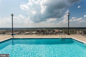2726 Gallows Road, Unit 719 Vienna, VA 22180 - Photo 2 of 32 Gallery Image 2