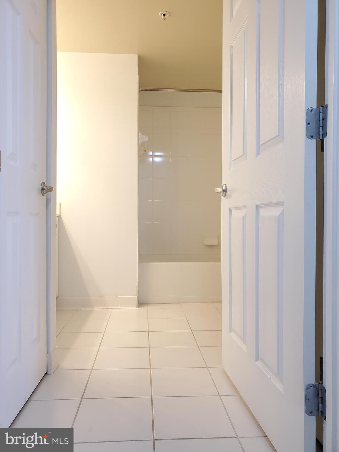 2726 Gallows Road, Unit 719 Vienna, VA 22180 - Photo 32 of 32 Gallery Image 32