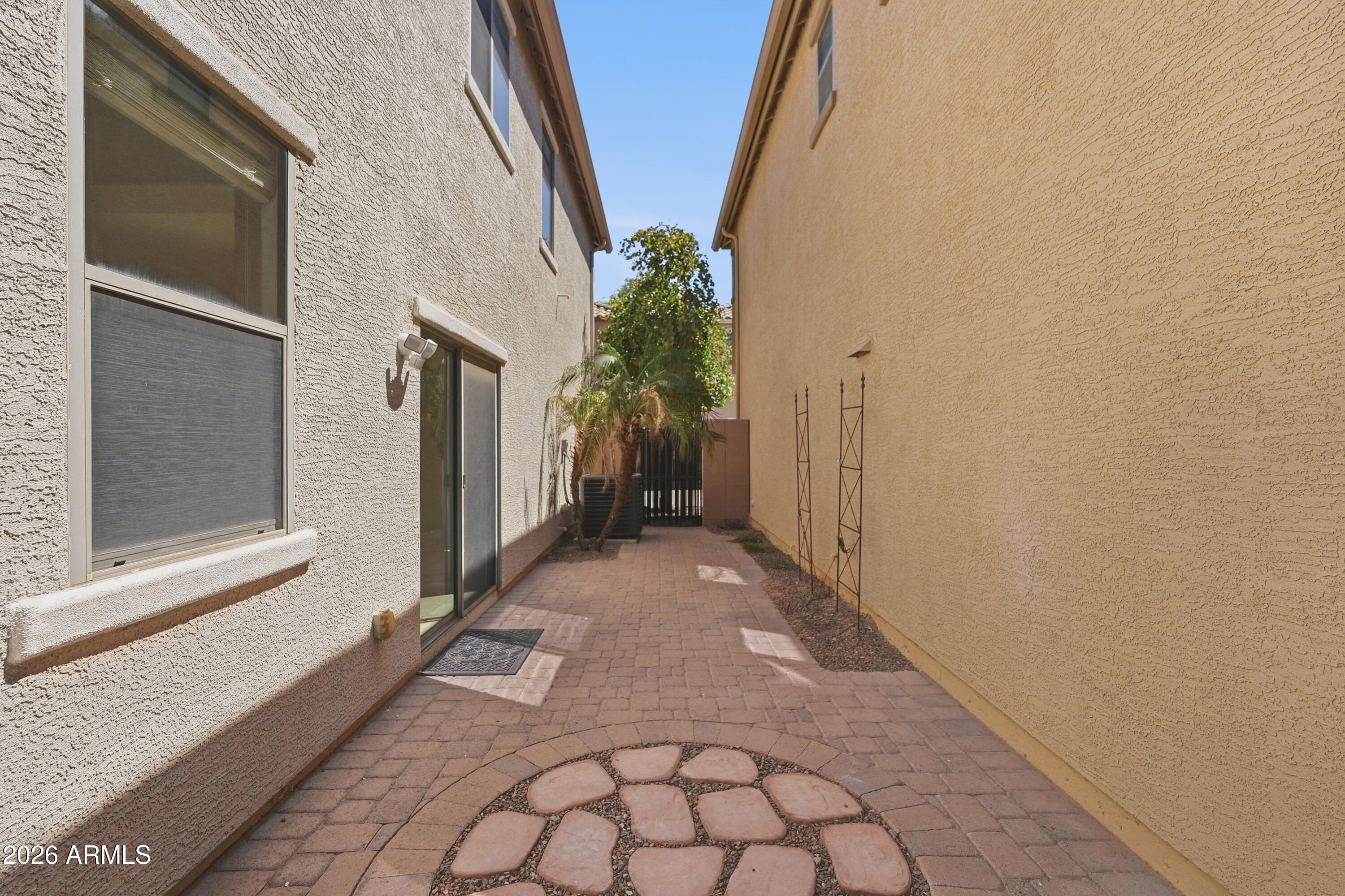 1695 East Joseph Way Gilbert, AZ 85295 - Photo 17 of 18 033_ListerPros (23)