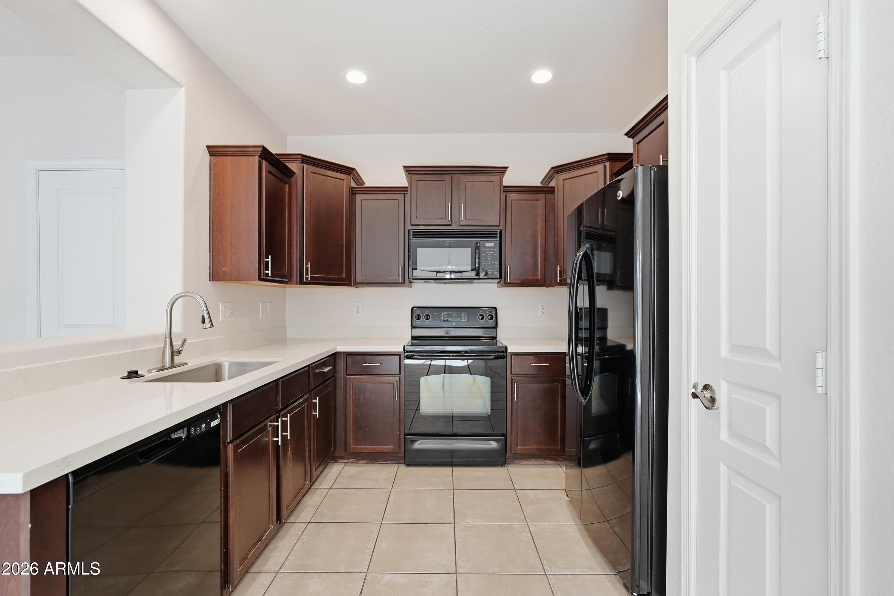 1695 East Joseph Way Gilbert, AZ 85295 - Photo 7 of 18 011_ListerPros (53)