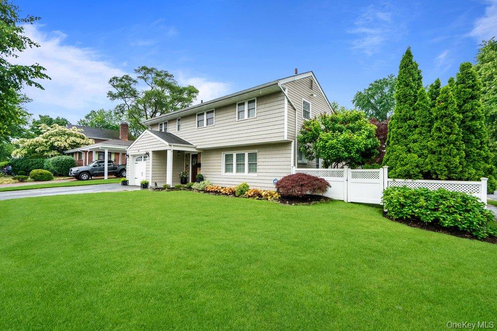 80 Joyce Road Plainview, NY 11803 - Photo 3 of 41