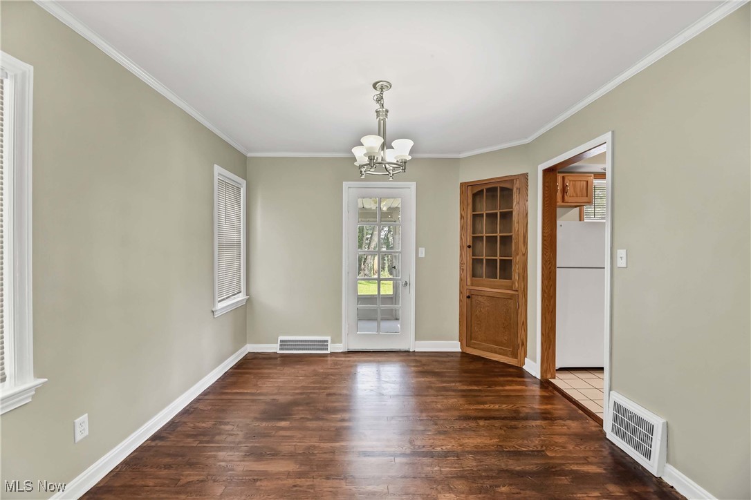 2299 Allison Road Cleveland, OH 44118 - Photo 6 of 18