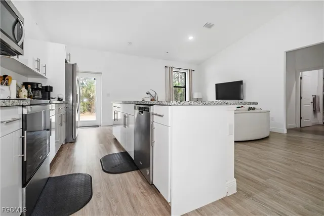 $298,000 | 8031 Sandy Circle, LaBelle, FL 33935