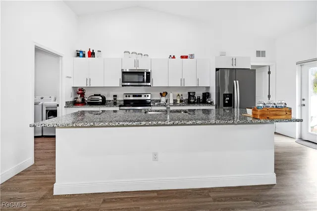 $298,000 | 8031 Sandy Circle, LaBelle, FL 33935