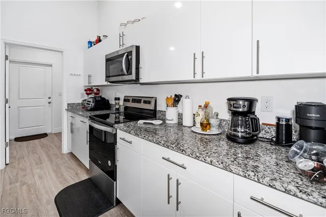 $298,000 | 8031 Sandy Circle, LaBelle, FL 33935