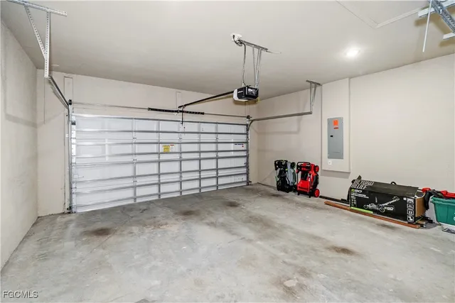 $298,000 | 8031 Sandy Circle, LaBelle, FL 33935