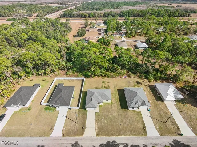 $298,000 | 8031 Sandy Circle, LaBelle, FL 33935