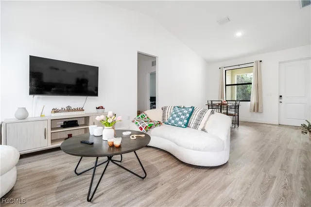 $298,000 | 8031 Sandy Circle, LaBelle, FL 33935