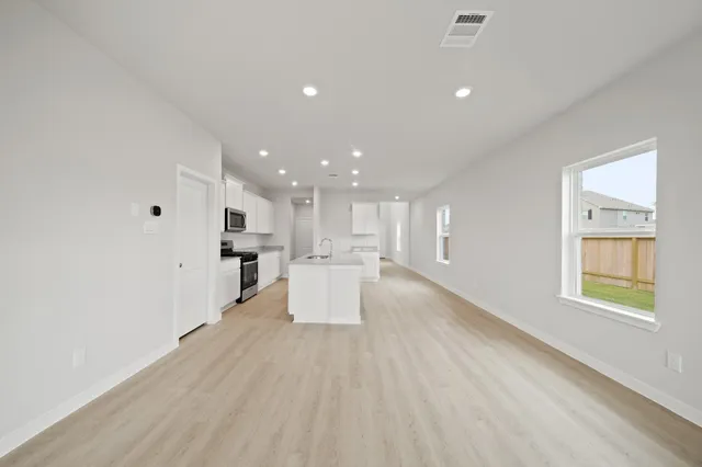 $324,900 | 316 Bennett Street, Angleton, TX 77515