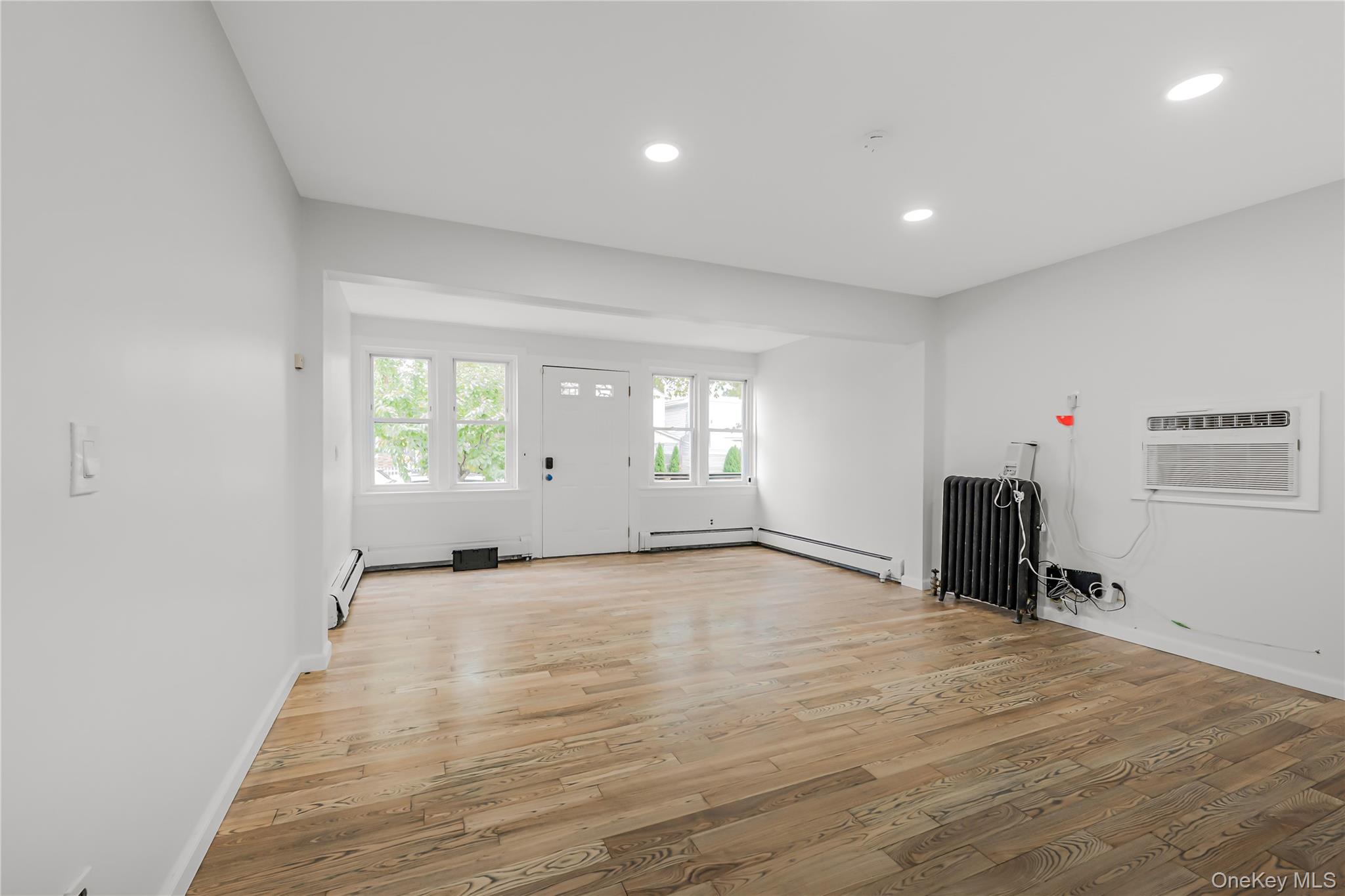 173-43 103rd Road Queens, NY 11433 - Photo 9 of 43 Gallery Image 9