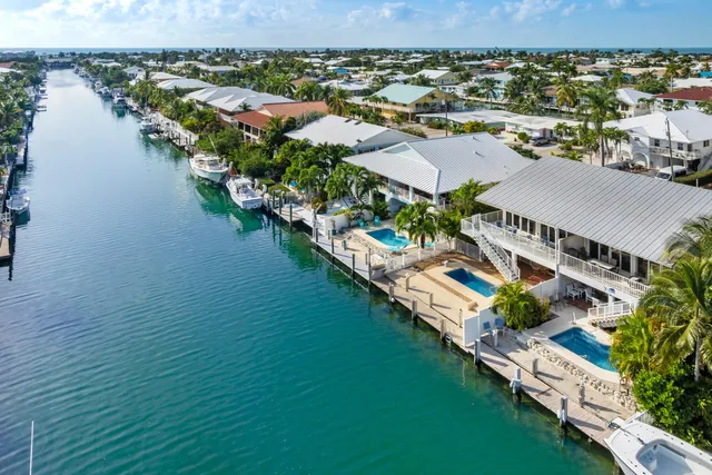 $1,400,000 | 640 9th Street, Key Colony Beach, FL 33051