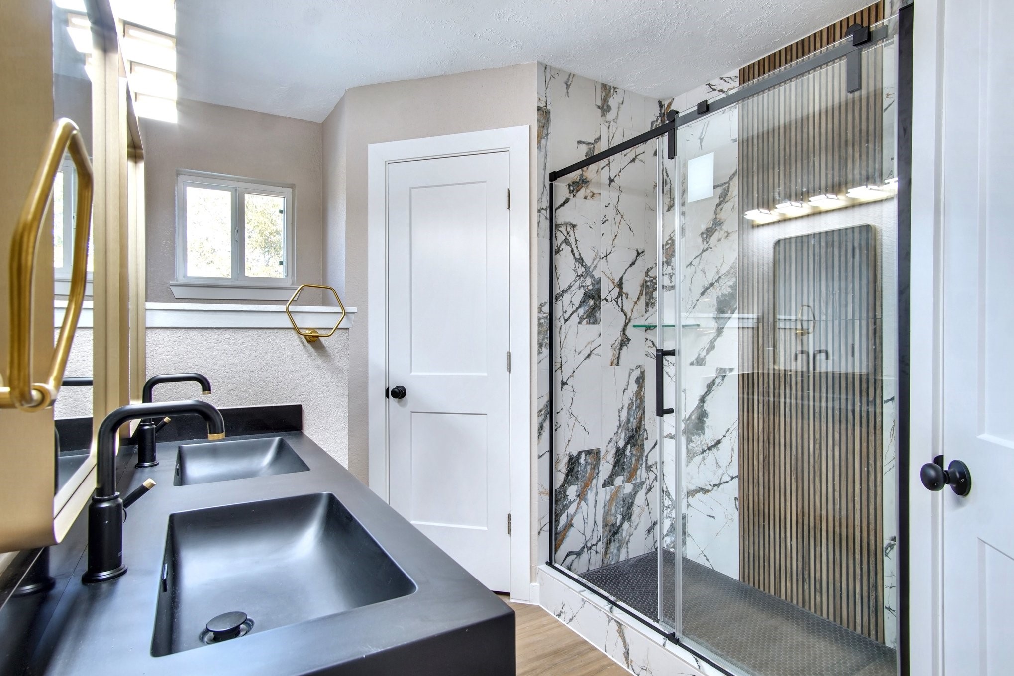 7511 Weatherhill Lane Houston, TX 77041 - Photo 27 of 40 Fully Remodeled Primary Bath