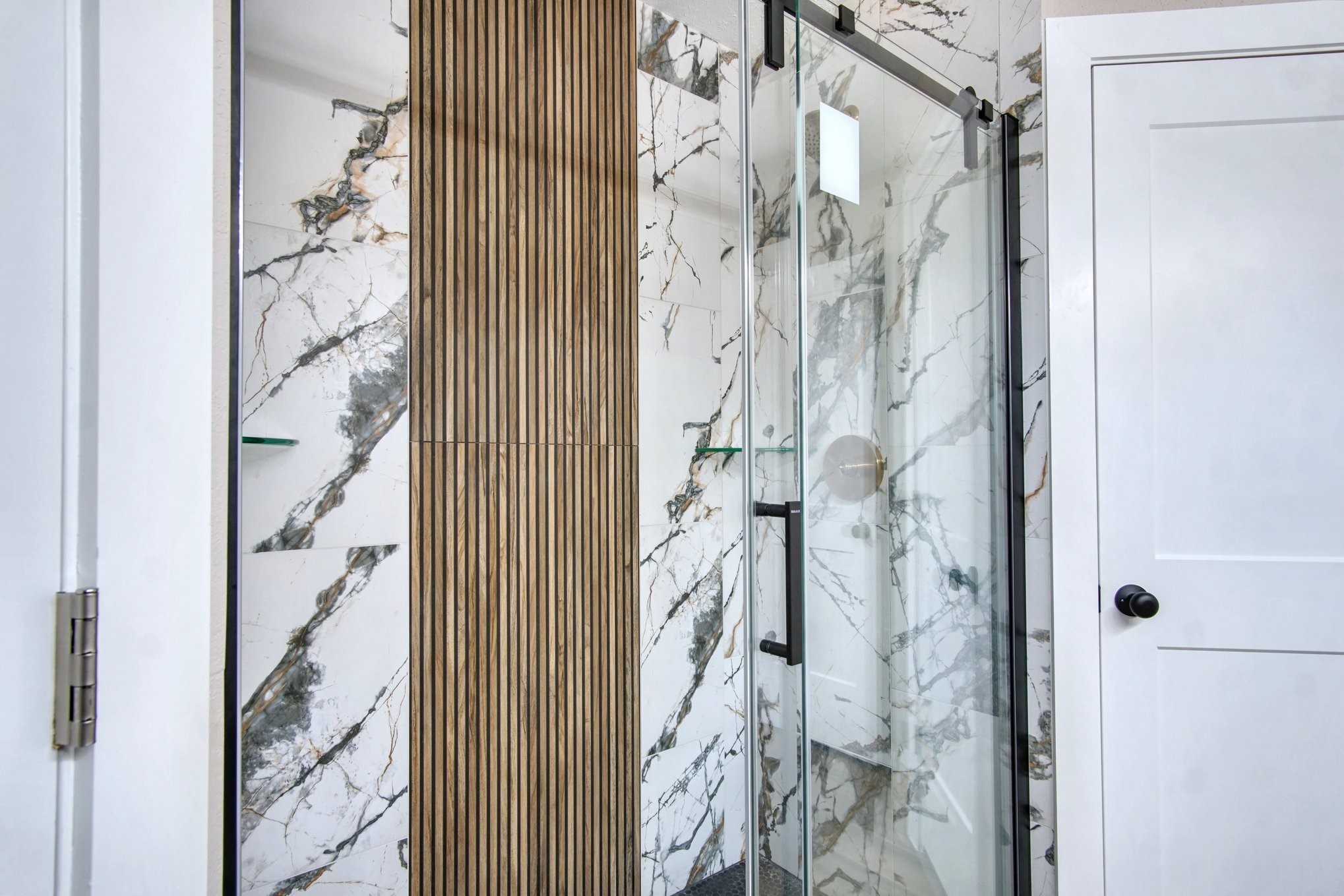 7511 Weatherhill Lane Houston, TX 77041 - Photo 29 of 40 Custom Tile Shower