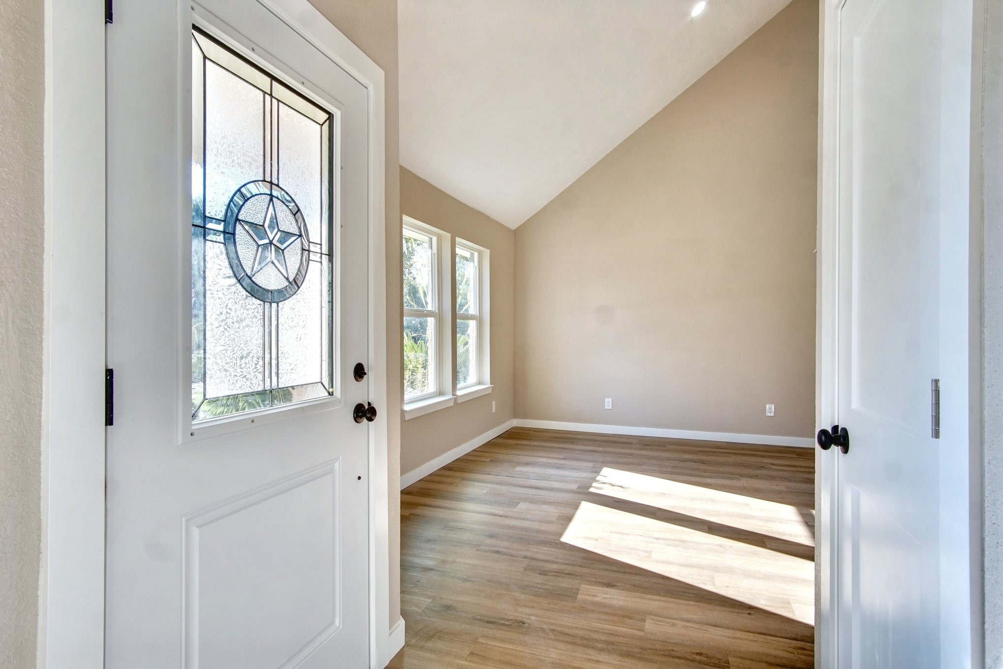 7511 Weatherhill Lane Houston, TX 77041 - Photo 6 of 40 Brand new doors through out