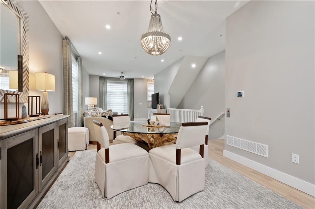 172 43rd Street Pittsburgh, PA 15201 - Photo 4 of 25 a view of a dining room with furniture