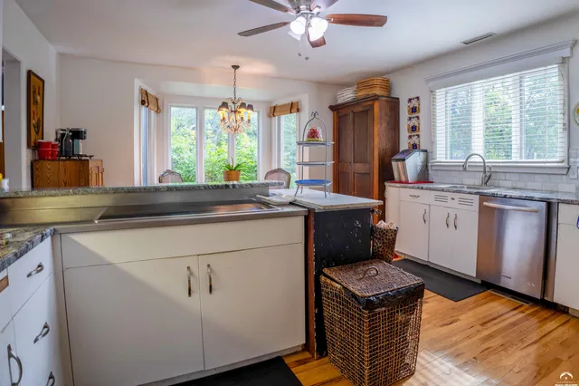 $825,000 | 1336 Spencer Drive, Lawrence, KS 66044