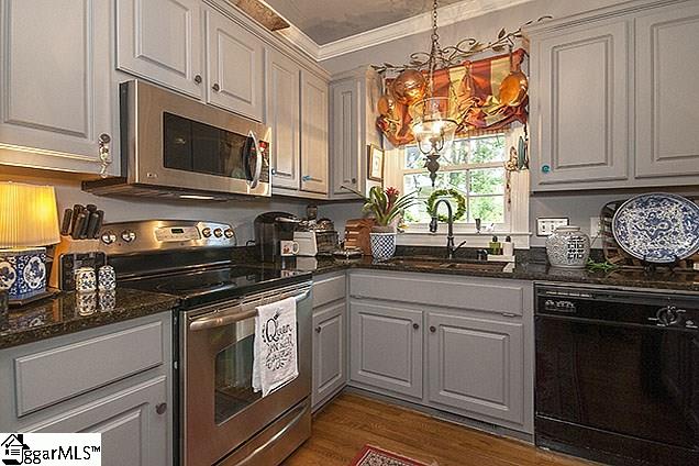 9 Meredith Lane Greenville, SC 29607 - Photo 14 of 36