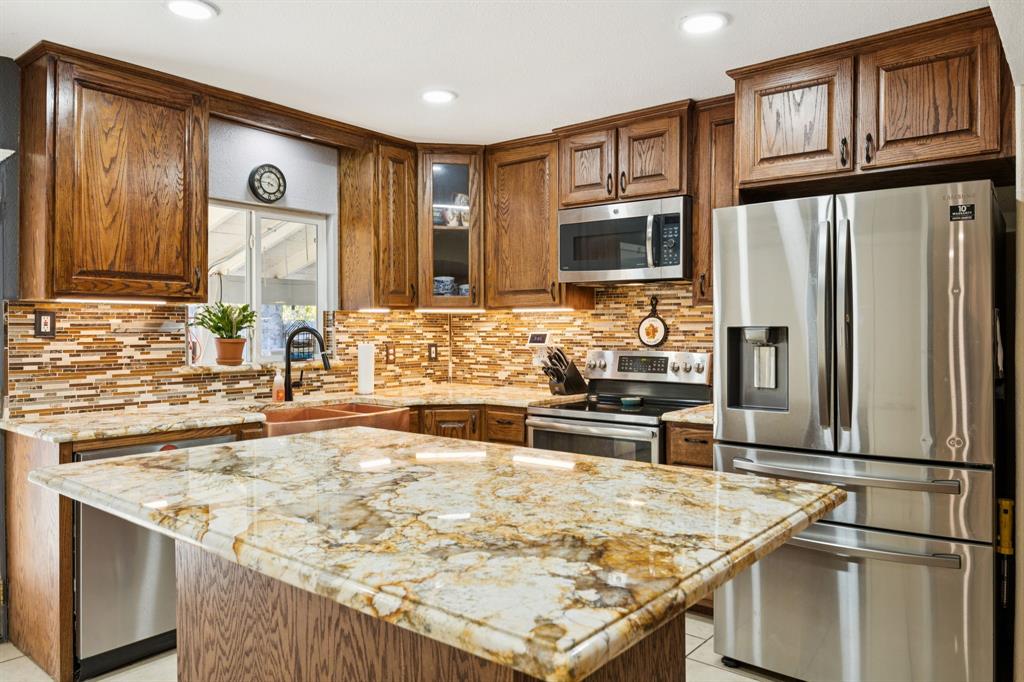 7016 Buttonwood Drive Fort Worth, TX 76137 - Photo 3 of 40