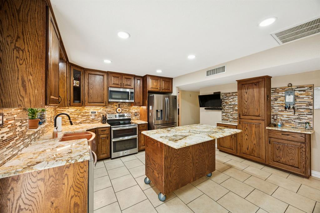 7016 Buttonwood Drive Fort Worth, TX 76137 - Photo 5 of 40