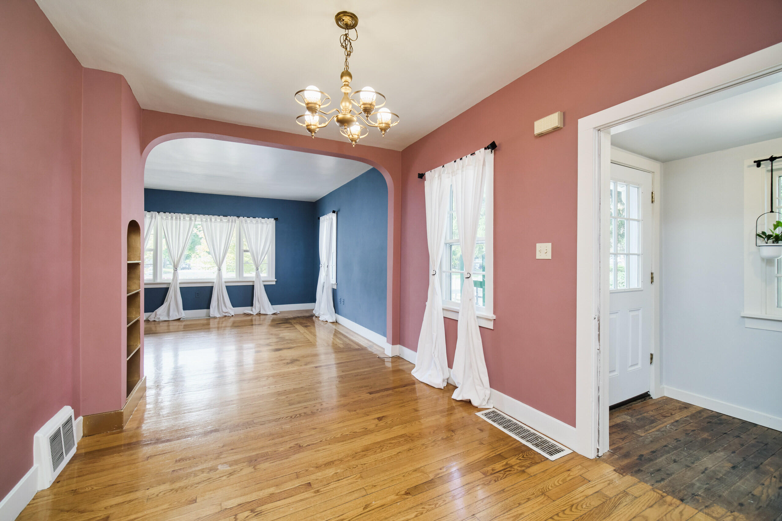 244 5th Street Manistee, MI 49660 - Photo 4 of 45 Foyer/entryway leads to dining