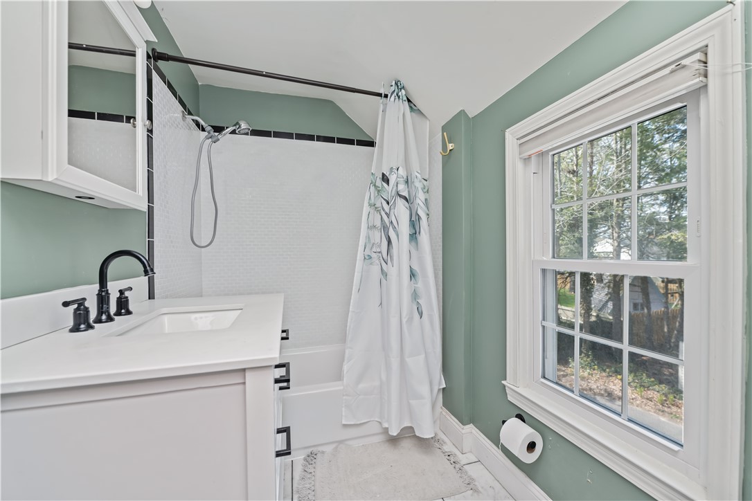 52 Seneca Road Irondequoit, NY 14622 - Photo 16 of 26
