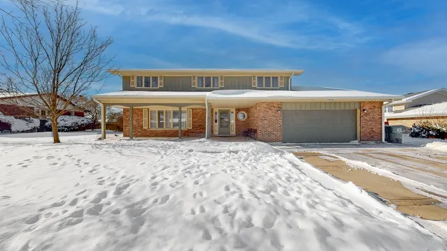 $425,000 | 13618 Overland Trail, Orland Park, IL 60467