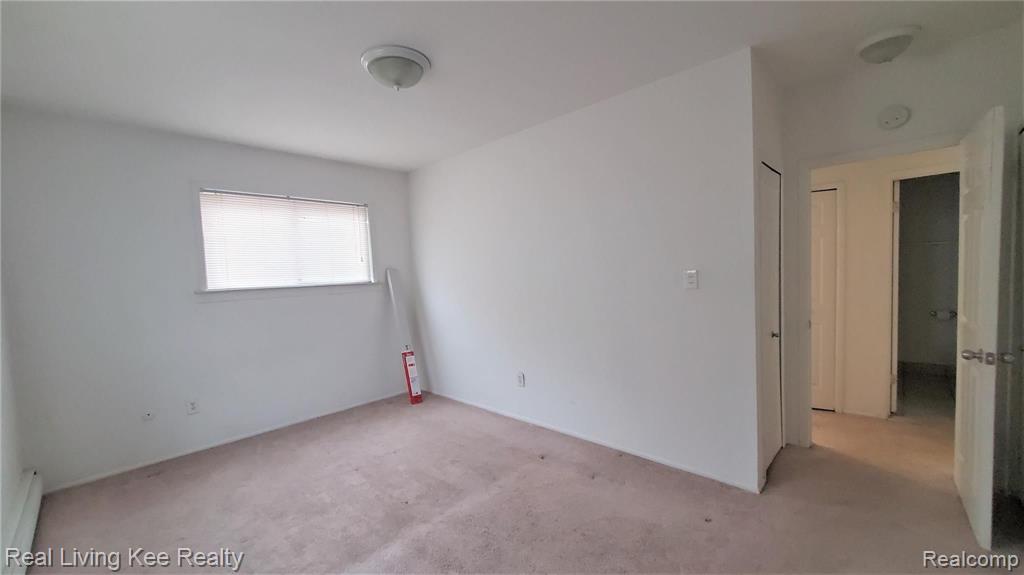 711 West Maple Road Clawson, MI 48017 - Photo 10 of 18