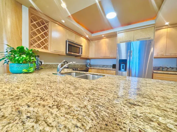$2,950 | 3800 South Ocean Drive, Unit 604, Hollywood, FL 33019
