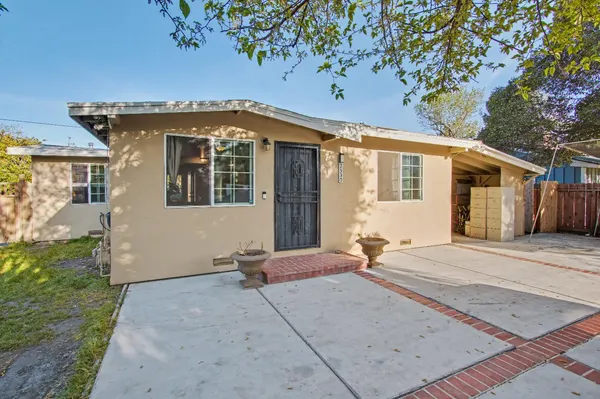 $299,900 | 2330 Meadowbrook Avenue, Merced, CA 95348