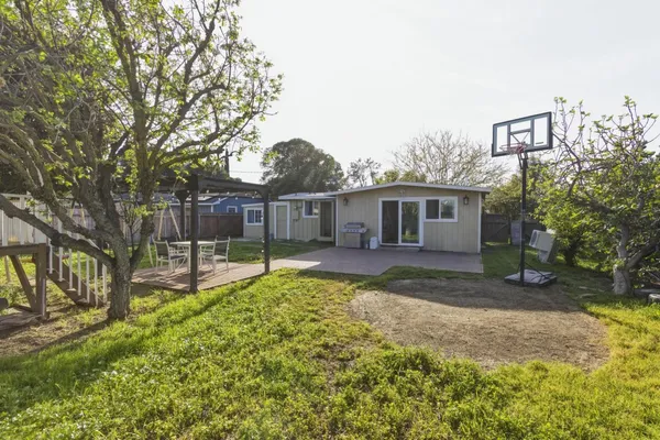 $299,900 | 2330 Meadowbrook Avenue, Merced, CA 95348