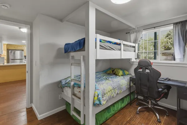 $299,900 | 2330 Meadowbrook Avenue, Merced, CA 95348