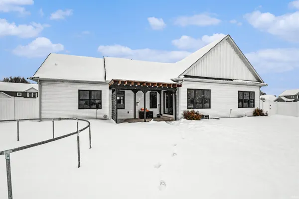$429,900 | 404 Daybreak Drive, Lakeville, IN 46536