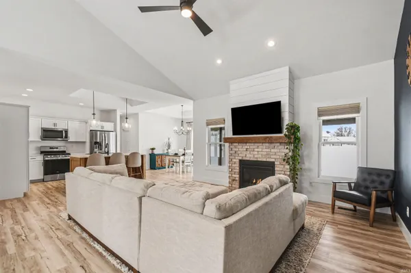 $429,900 | 404 Daybreak Drive, Lakeville, IN 46536