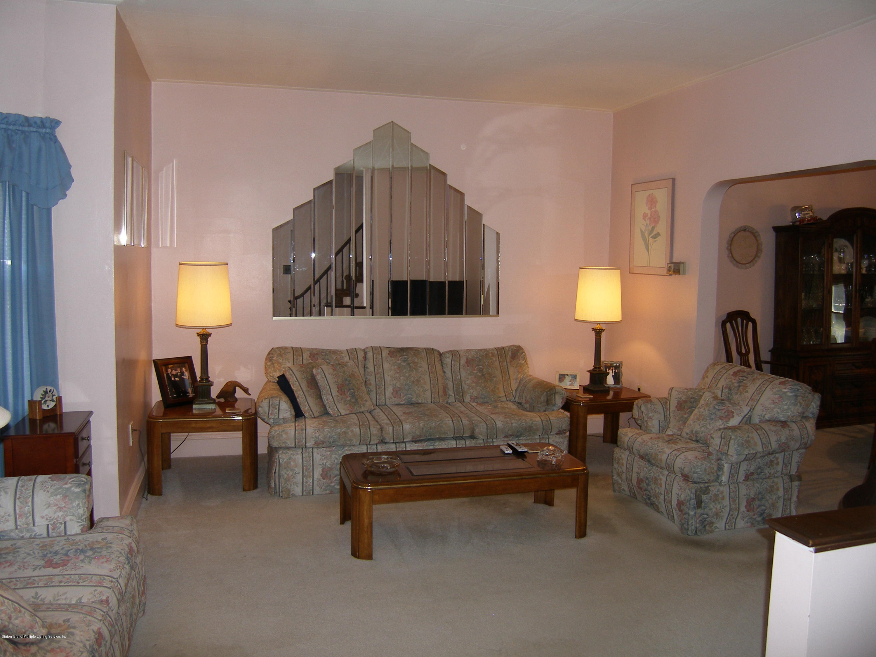 42 Fingerboard Road Staten Island, NY 10305 - Photo 3 of 15 P9260556