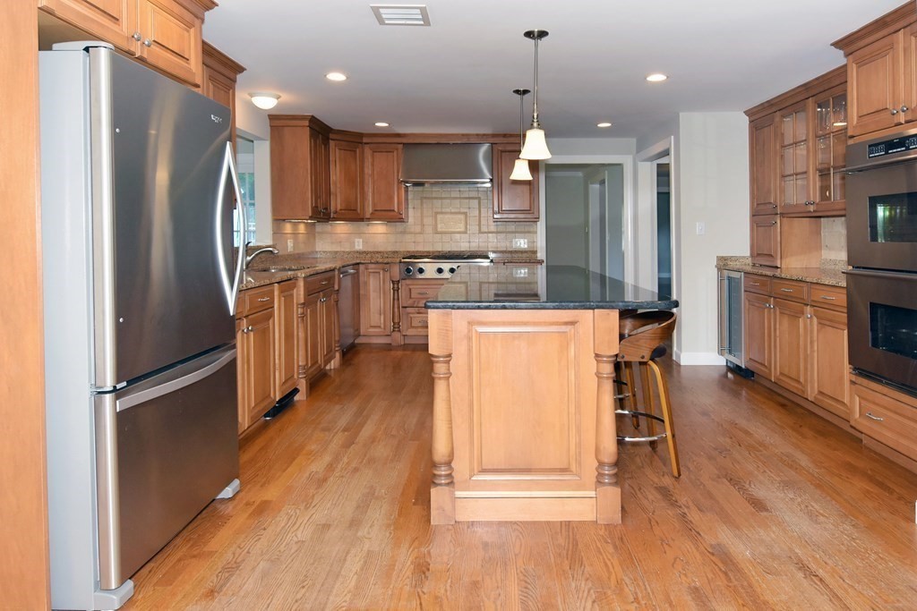 18 Wheeler Lane Natick, MA 01760 - Photo 4 of 42