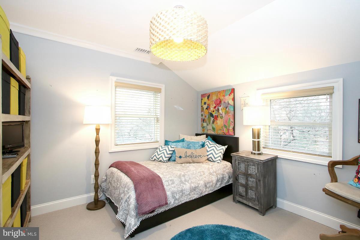 6305 Alcott Road Bethesda, MD 20817 - Photo 26 of 30 Bedroom