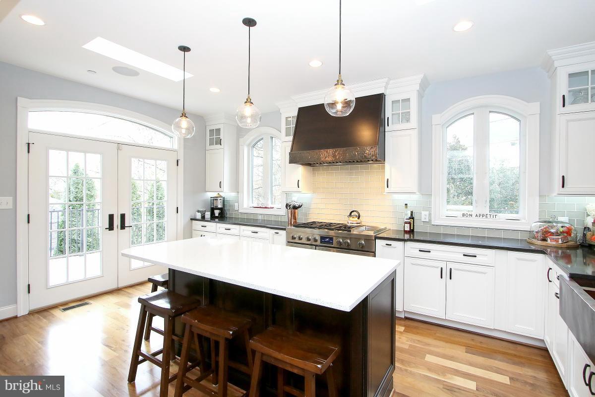 6305 Alcott Road Bethesda, MD 20817 - Photo 9 of 30 Kitchen