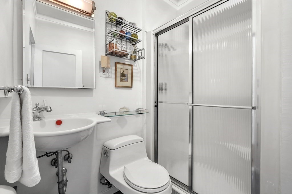 81 Albatross Road Quincy, MA 02169 - Photo 15 of 38 Gallery Image 15