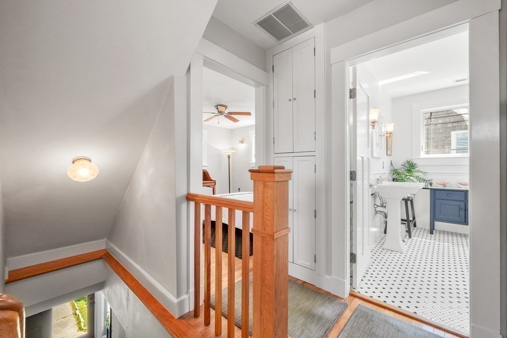 81 Albatross Road Quincy, MA 02169 - Photo 16 of 38 Gallery Image 16