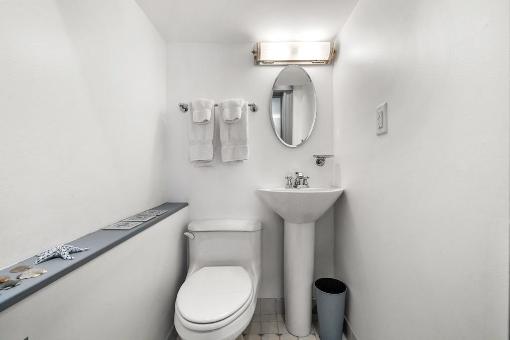 81 Albatross Road Quincy, MA 02169 - Photo 28 of 38 Gallery Image 28